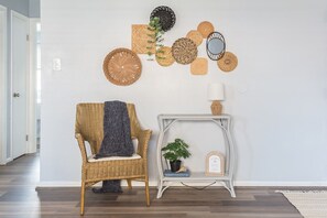 Entry wall