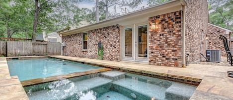 An outside oasis is located in your own backyard complete with a private pool, spacious hot tub, and outdoor dining table & seating! 
