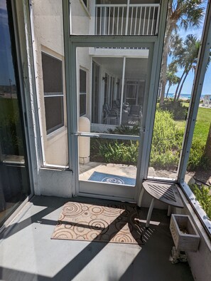 Patio with direct access to the pool and beach
