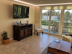 Main living area - looks out to the 10 x 30 foot lanai