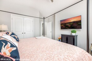 Bedroom 1 King 