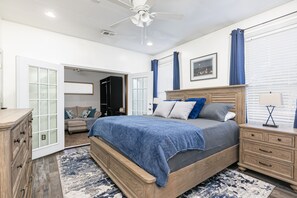 Need some peace and quiet? You'll find it in the large king Suite with your own private sitting area