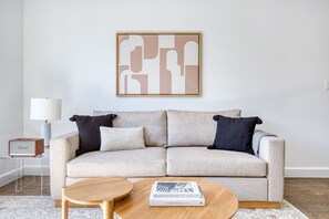 Gorgeous UWS 1BR w/ Doorman & Elevator, near Central Park, by Blueground