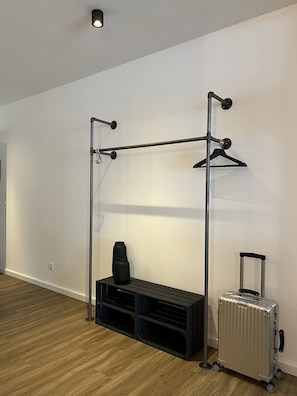 Clothes rail