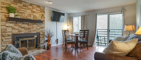 Gatlinburg Vacation Rental | 2BR | 2BA | 823 Sq Ft | Stairs Required for Entry
