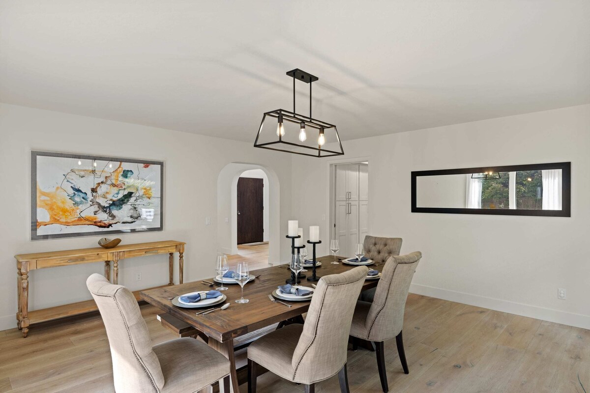 Pebble Beach 4 bedroom 4 bath close to the Ocean and Golf
