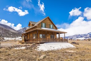 Moonshine Cabin