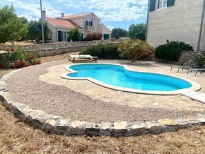 Private pool