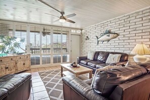 Spacious Living Room