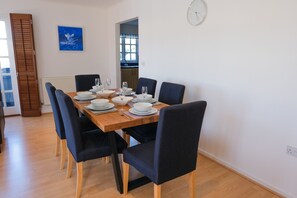 Dining table for 6