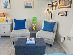 Cozy sitting area - 69 Beaten Path Unit #8 Dennis Port Cape Cod - New England Vacation Rentals