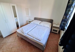 Schlafzimmer 2