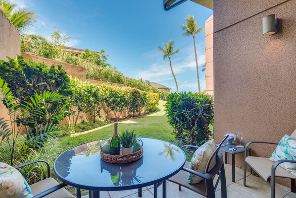 Beautiful and private lanai