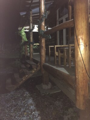 Front entrance to 'The Cabin'