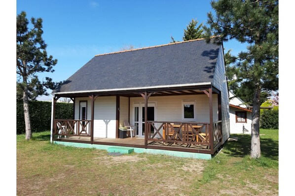 Le chalet avec sa terrasse