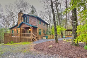 Exterior Space | 2-Story Home