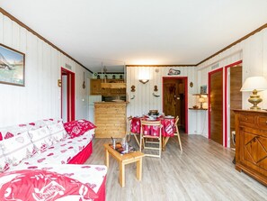 Propriété, Meubles, Cadre, Décoration, Bois, Éclairage, Cabinetry, Plante D'Appartement, Salon, Table