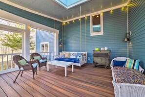 Screened Deck | 40-Acre Lot