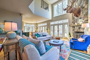 Living Room | Smart TVs