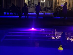 プール