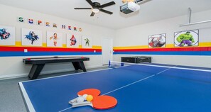 Spielezimmer