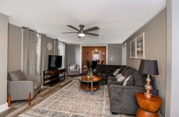 Stretch out and relax in our big, comfy living space—perfect for movie nights, casual hangouts, or quiet mornings with coffee. Thoughtfully furnished with plush seating and cozy vibes, it’s your home away from home, made for comfort and connection.