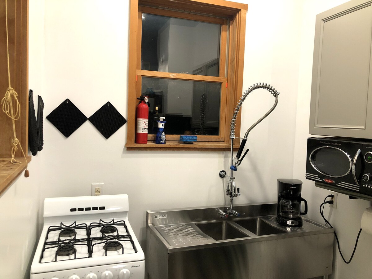 Studio in the Heart of East Austin