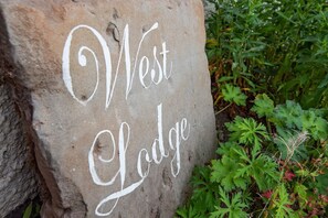 Crailing West Lodge - entrance