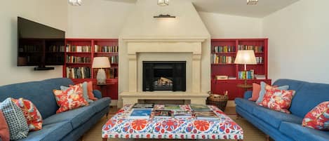 Coppers Barn Lounge - StayCotswold