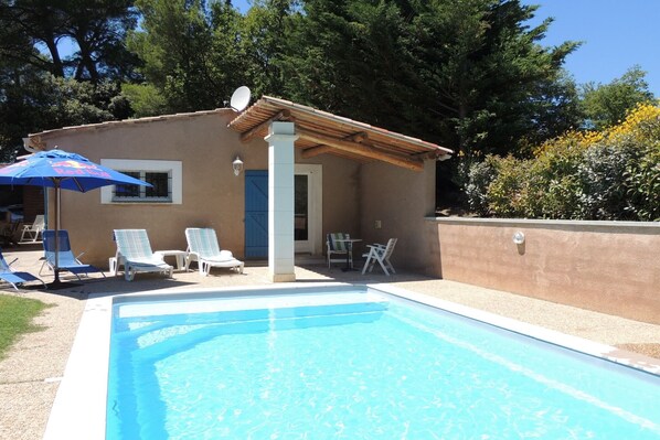 Schwimmbad des Ferienhauses