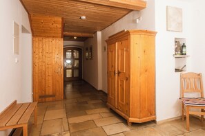 Eingangsbereich mit Garderobe