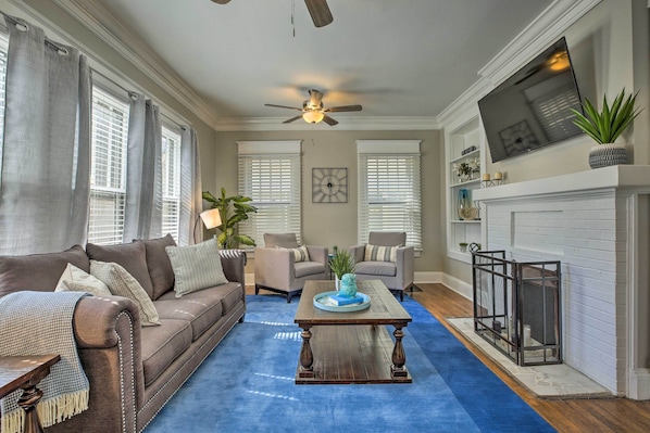 Atlanta Vacation Rental | 2BR | 2BA | 1,200 Sq Ft | Stairs Required