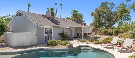 Outdoor pool serviced all year around for guests to use!