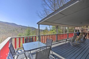 Furnished Deck | Mountain Views