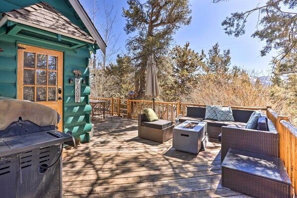 Big Bear City Vacation Rental | 3BR | 2BA | 1,875 Sq Ft | Step-Free Access