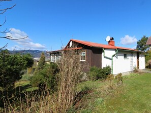 Sky, Plant, Building, Property, Window, Tree, Slope, Land Lot, House, Urban Design