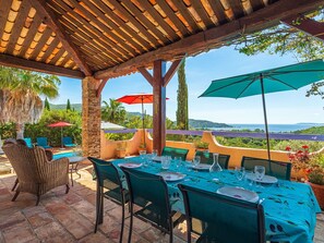 Meubles, Chaise, Mobilier De Jardin, Table, Recours, Tableau De Plein Air, Jardin, Ombre, Eco Hôtel, Restaurant