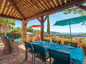 Meubles, Chaise, Mobilier De Jardin, Table, Recours, Tableau De Plein Air, Jardin, Ombre, Eco Hôtel, Restaurant