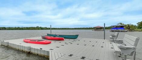 Alvarado Vacation Rental | 4BR | 3.5BA | Step-Free Access | 3,430 Sq Ft