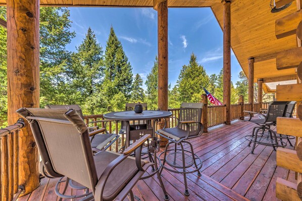 Ruidoso Vacation Renal | 3BR | 3BA | 2,100 Sq Ft | Stairs Required
