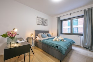 Double bed with wardrobe