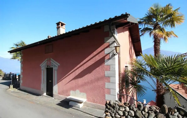 Casa Lago Azzurro