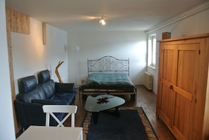 Wohn-Schlafzimmer