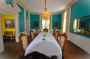 Formal dinner and breakfast nook