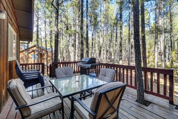 Deck | Gas Grill