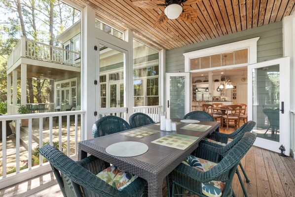 Outdoor dining