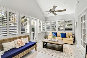 7 Hollyberry Lane | Carolina Room - 7 Hollyberry Lane | Carolina Room