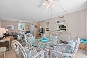 Beautiful and spacious living/dining area - Perfect to play games or share a meal with the family