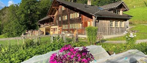 Bauernhaus auf 1030 Meter über Meer