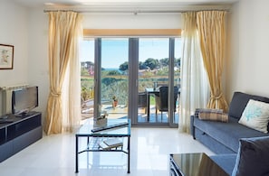 La Scala with Sea View